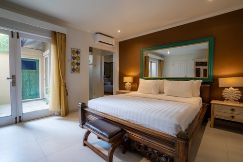 Aliya Villa - 2 Bedroom Villa with Pool, Seminyak