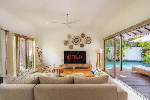 Santi - 3BR Villa with Pool & Daybed, Canggu