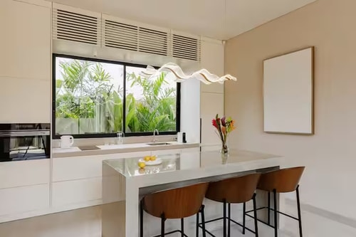 Stylish 1BR Beachfront Villa with Rooftop BBQ