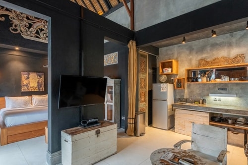 Black House - 1 Bedroom Villa with Pool, Canggu