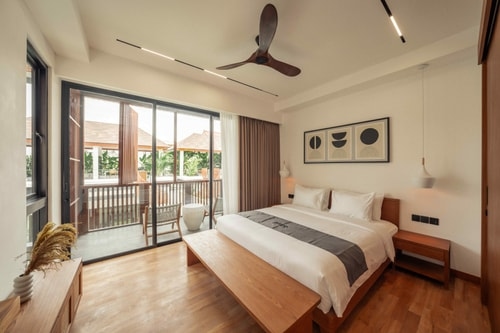 Canggu 4BR Modern Tropical VIlla w/ Pool & Rooftop