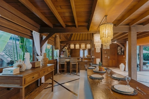 Free Breakfast! - 4BR Luxury Berawa Beach Villa
