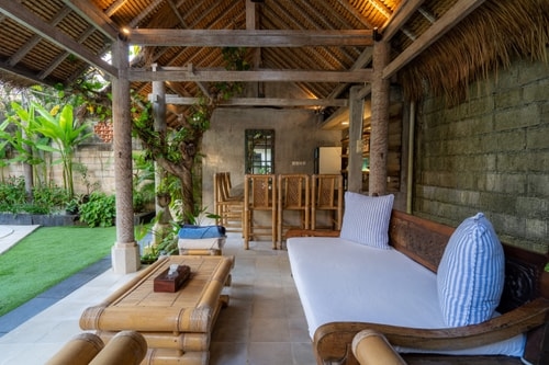 Aliya Villa - 2 Bedroom Villa with Pool, Seminyak