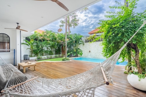 Bianca Villa - 4 Bedroom with Pool Table, Canggu