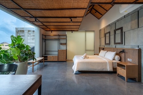 Hollow - 5BR Villa with Pool and Rooftop, Canggu
