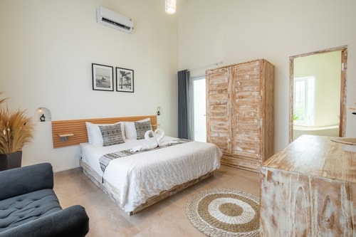 Stylish Studio Near Balangan | Sauna & Pool