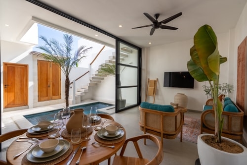 Enaya Villa - 1BR with Pool and Rooftop, Canggu