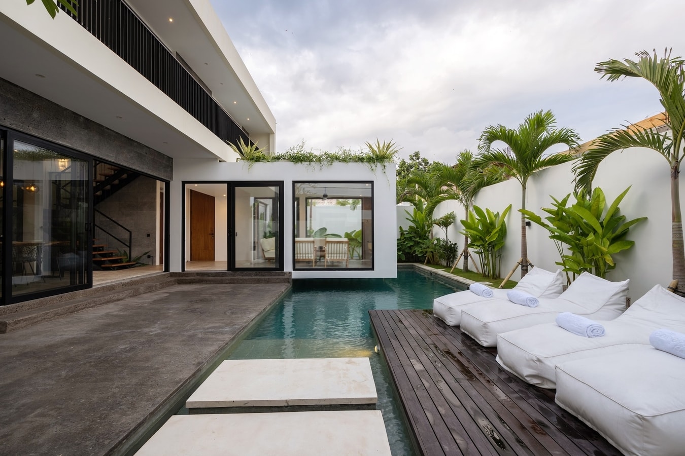 Bahagia Villa - 3 Bedroom Villa with Pool, Umalas