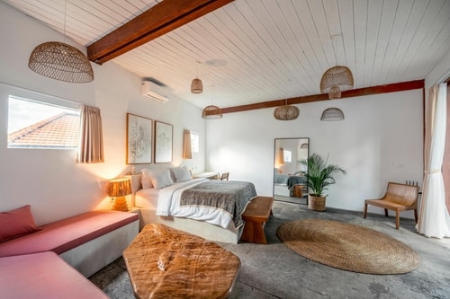 Boutique 1BR Escape near Batu Belig Beach