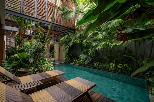 Hollow - 5BR Villa with Pool and Rooftop, Canggu