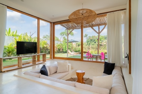Gigi Sun - 3 Bedroom Villa with Pool, Canggu