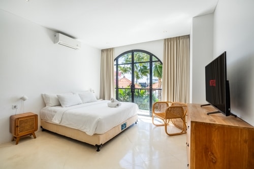 Bianca Villa - 4 Bedroom with Pool Table, Canggu
