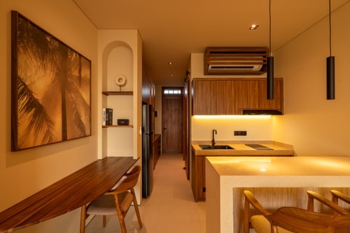 1BR Canggu: Rice Field View Studio & Pool Access
