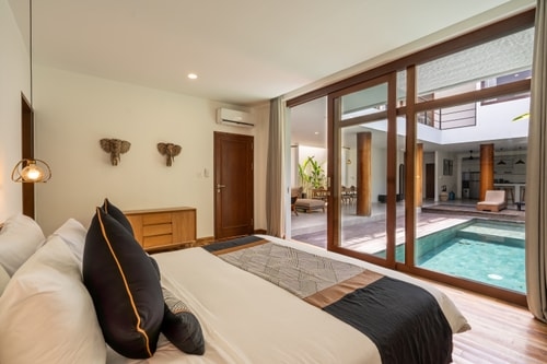 Green Moon 1 - 4 Bedroom Villa with Pool, Berawa