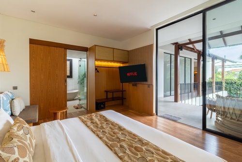 Nivassa - 3BR Villa with Pool, Near Berawa Beach