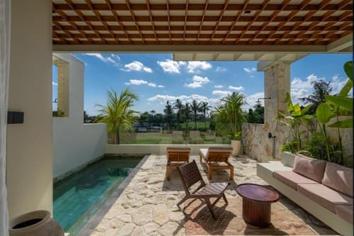 Luxury 1BR Canggu Villa | Scenic Pool & Paddy View
