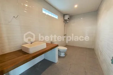 Minimalist Modern Living in Canggu – Yearly Rental 3-Bed Villa Near Batu Bolong Beach