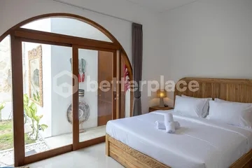 Mediterranique Villa: 3-Bedroom Padonan Escape with Enclosed Living and Investment Appeal