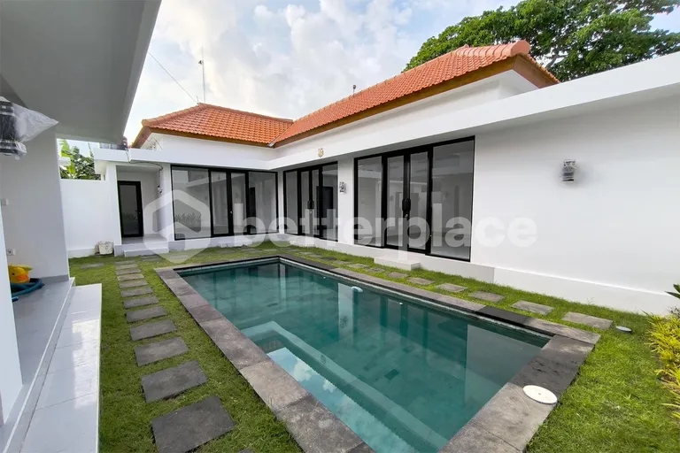 Minimalist Modern Living in Canggu – Yearly Rental 3-Bed Villa Near Batu Bolong Beach