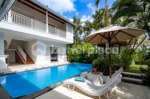 Modern Balinese Villa in Peaceful Canggu - Berawa 4 Bedrooms with Charming Design