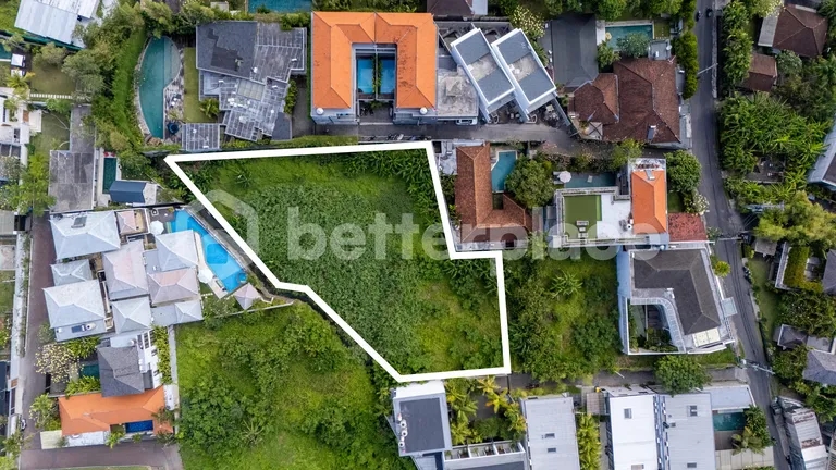 Tanah Sewa Prime 2.000 M2 di Berawa, Kesempatan Investasi Langka Beberapa Menit dari Pantai