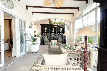 Stylish 3-Bedroom Modern Villa for Yearly Rental in Prime Berawa Location