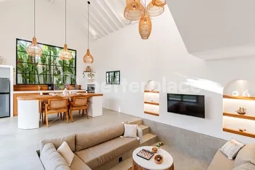 Tropical Modern 2 Villa with a Mediterranean style in Pererenan