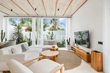 Art Meets the Jungle | 2-Bedroom Artist Villa with Private Pool & Garden Oasis in Ubud Sayan