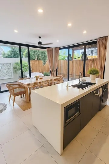 Modern Ready Villa in Batu Bolong, Canggu 4 Bedrooms Just 5 Minutes from the Beach