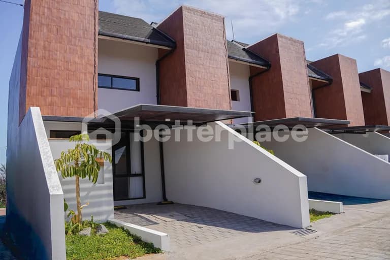 Elegant Villa Near Matahari Terbit Beach
