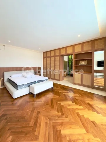Modern Luxury Villa with Rice Field Views in Peaceful Kerobokan 3 Bedrooms with Premium Lifestyle Access