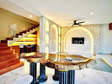 Experience Refined Coastal Luxury in South Bali with a Stunning Four-Bedroom Villa Featuring Rooftop Infinity Pool, Jacuzzi, Sauna, and Breathtaking Sunset Views