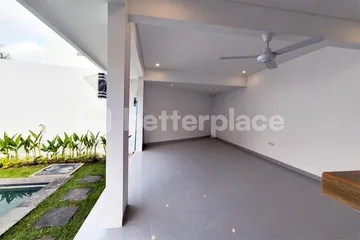 Minimalist Modern Living in Canggu – Yearly Rental 3-Bed Villa Near Batu Bolong Beach