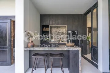 Enchanting Leasehold Villa Haven in Kerobokan