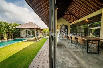 Captivating Bali Villa in Prime Canggu-Batu Bolong Location | Ideal Real Estate Investment Opportunity