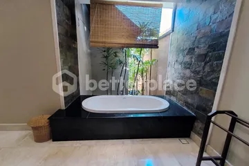 Bali Dream Leasehold Villa: Ultimate Comfort Steps from Petitenget Beach