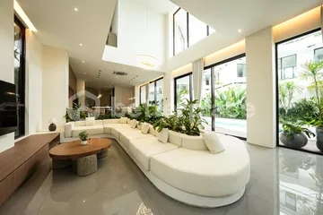 Exquisite Freehold Designer 3-Bed Villa in the Heart of Seminyak – Private Lift, Sauna, Jacuzzi, and Luxury Living Just 5 Minutes from Legian Beach