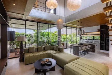 Luxury and Modern 2 Bedroom Leasehold Villa with Ricefield Views in Umalas
