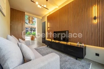 Modern Balinese Bliss, Spacious 1 Bedroom Loft Townhouse in Serene Babakan, Canggu