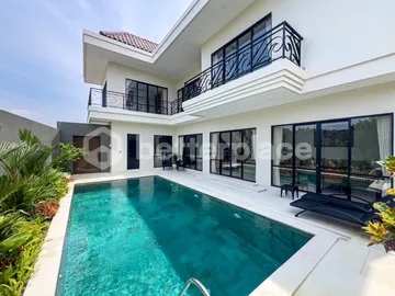 Luxury 3-Bedroom Villa Near Seminyak Beach – Available for Yearly Rental