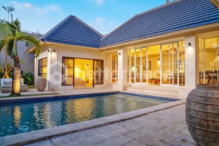 Investment Opportunity: Spacious Garden Villa for Sale Leasehold 2 Bedrooms in Central of Seminyak