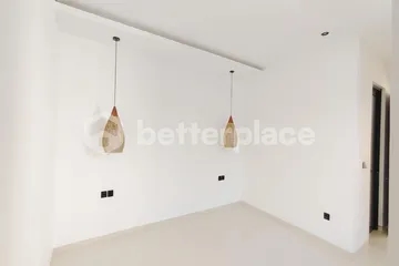 Villa Kontemporer Elegan 2-Kamar Tidur untuk Sewa Tahunan di Canggu – Batu Bolong, Hanya 3 Menit dari Pantai Munduk Catu dengan Rooftop Retreat dan Kolam Renang Pribadi