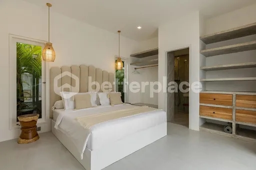 Stunning 1-Bedroom Villa with Rooftop Rice Field Views in Pererenan