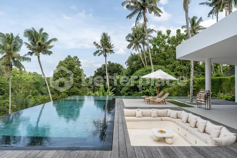 Curved Modernist Luxury Above Ubud's Jungle Canyon