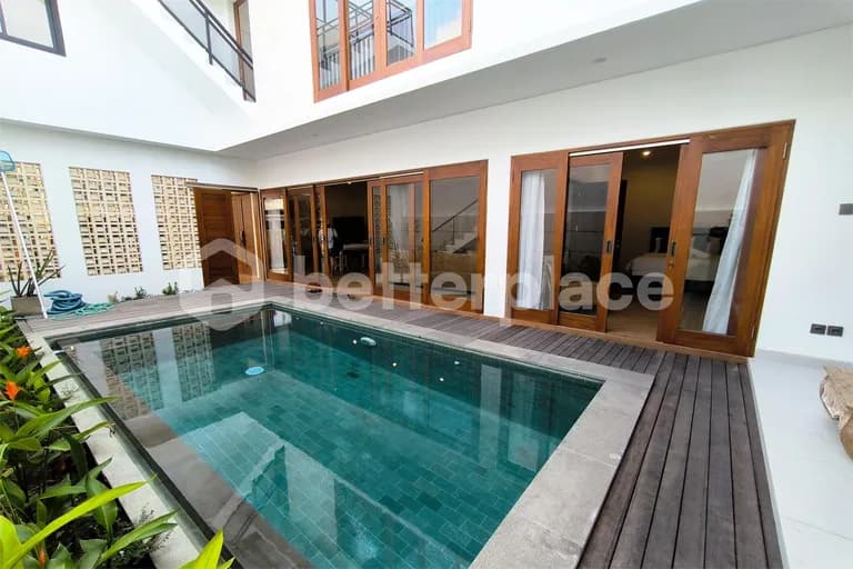 Move into Luxury: Spacious 3-Bedroom Villa for Yearly Rental Near Bali’s Famous Berawa Beach
