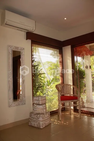 Elegant Family-Friendly 3-Bedroom Villa in Canggu Padonan with En-Suite Bedrooms, Beautiful Pool & Exceptional Garden Setting