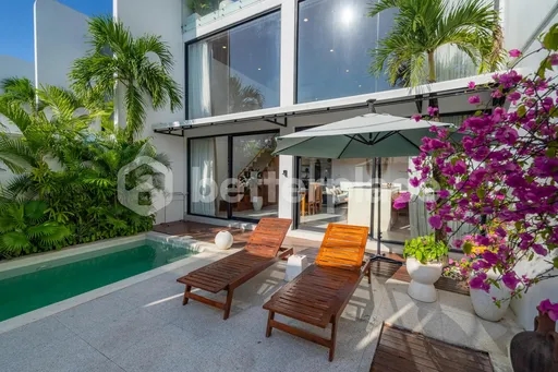 Discover this Stunning Fully Furnished Leasehold Villa with Pools & Sauna in Uluwatu