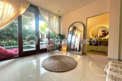 Escape to Paradise: Elegant 3-Bedroom Villa for Yearly Rental in Kerobokan