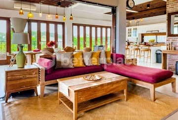 Invest in Paradise: Prime Family 7-Bed Freehold Villa with 360-Degree Ocean Views in Bali