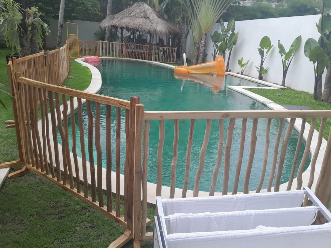Rental Pool Fence - Image 7